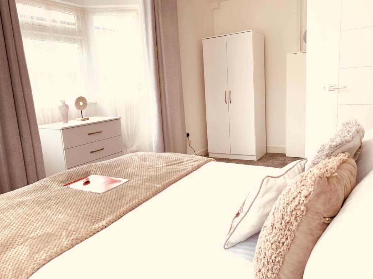 Elthorne Luxury Apartments - 阿克斯桥 外观 照片