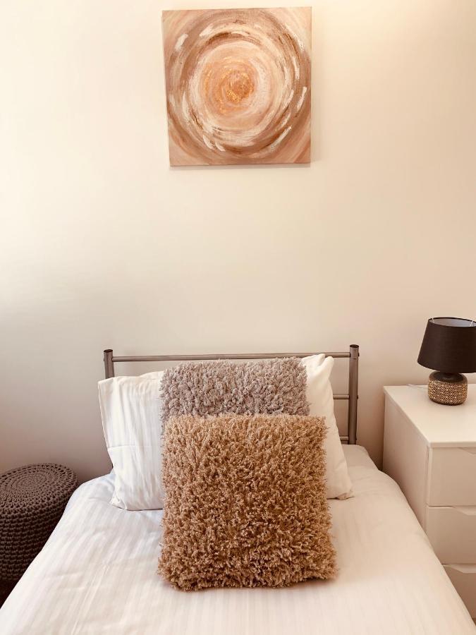 Elthorne Luxury Apartments - 阿克斯桥 外观 照片